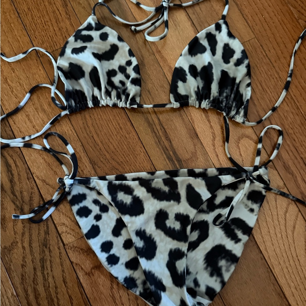 Mikoh Black and White Patterned Swimwear